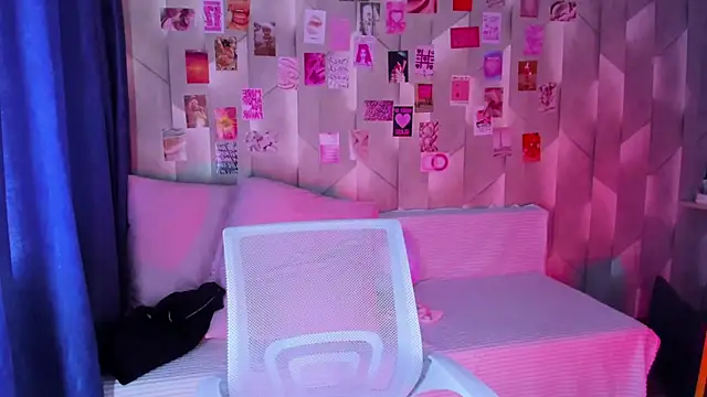 Alanna_Pow's Live XXX Chat