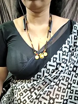 bhuvana_555 লাইভ XXX চ্যাট
