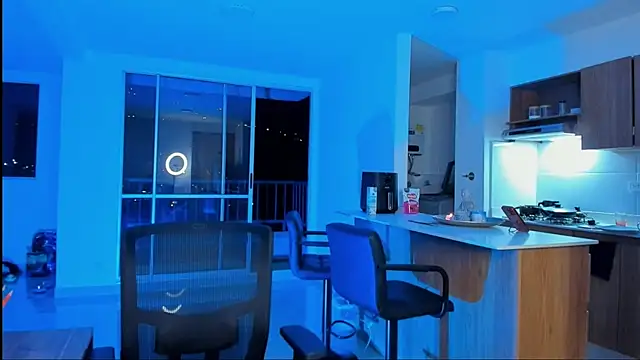 XXX chat uživo modela mia_world_