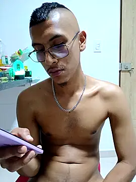 Chatroom XXX en direct de Lil_black009