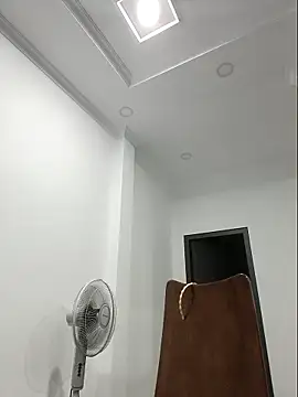 Famrita 现场XXX聊天