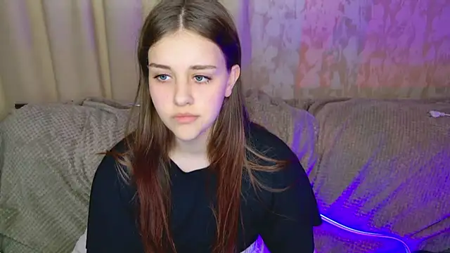 LilaClever élő XXX-chatje