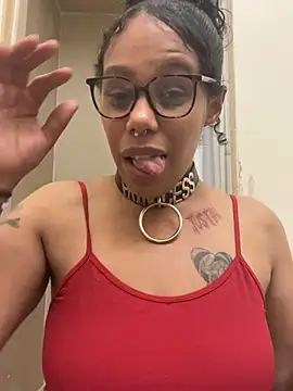 Desirae_Luciano live XXX chat