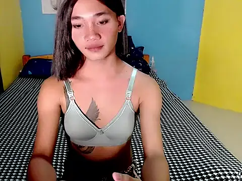 Petite_HugeCock's Live XXX Chat