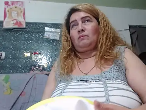 Perla1981-- লাইভ XXX চ্যাট