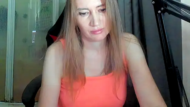 JessFoxxx: онлайн-секс-чат