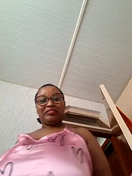 Goddess_of_Hearts' Live XXX Chat