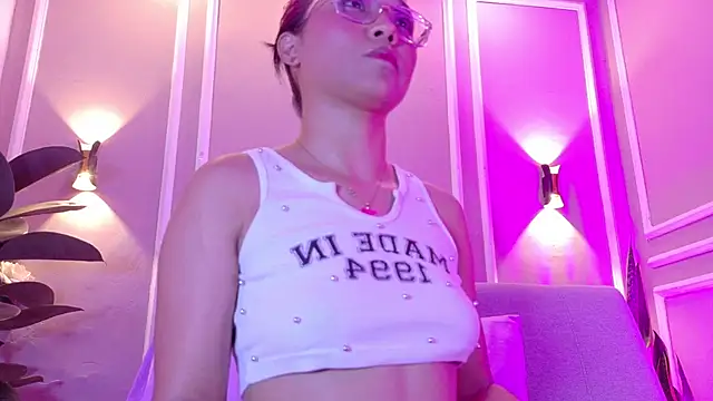 MiaFoxxx5 webkamerás műsora