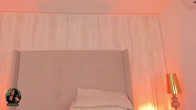 Онлайн чат XXX kaylarossi