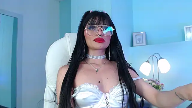Chat +18 de Emerald_gh ao vivo