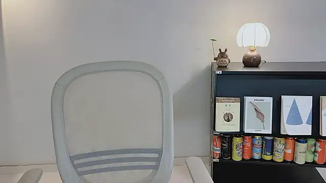 Onechestnut's Live XXX Chat