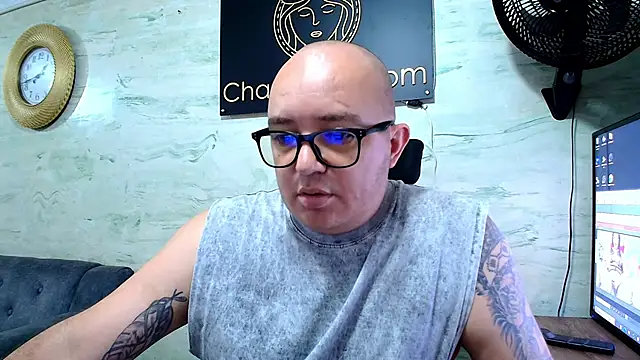 maximo_daddy Live XXX Chat