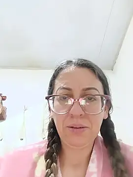 miss_hanna07 Show in webcam