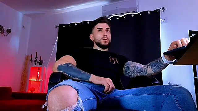 XXX chat uživo modela MightyAaron66