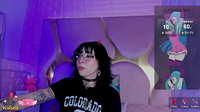 NaniiSisy's Live XXX Chat
