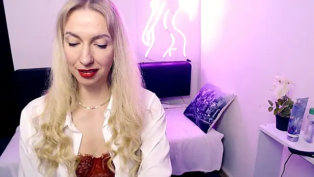 Cute_Smile_Shy élő XXX-chatje