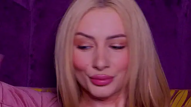 AngieShae live XXX chat