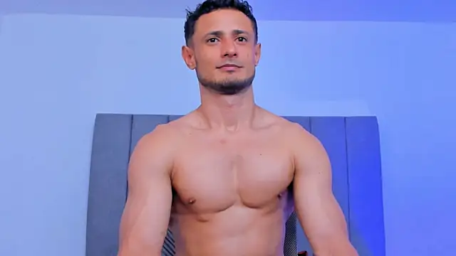 Adonys_Lewis_'s Live XXX Chat