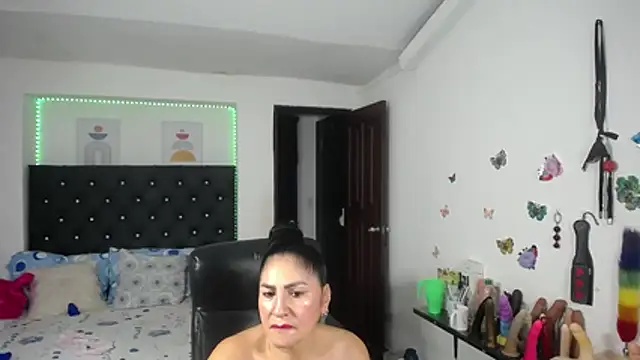 mature_bigboobs10 Live XXX Chat