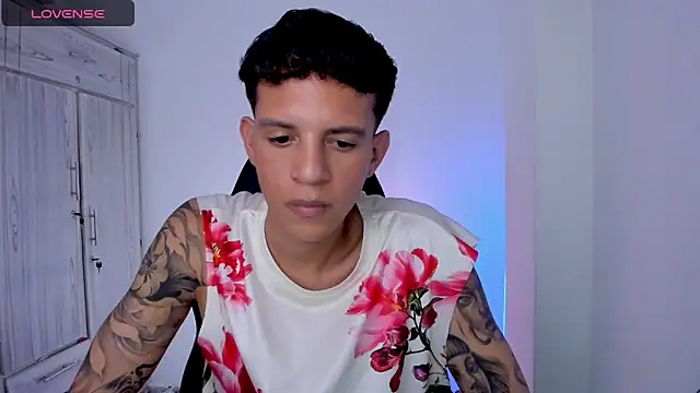 Chat XXX ao vivo de tylernova