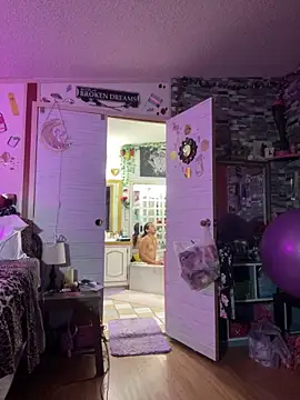 TranSexualJade95 Adlı Modelin Canlı XXX Sohbeti