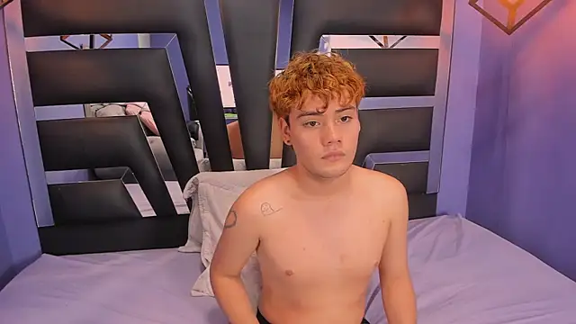 VeluniLiore's Live XXX Chat