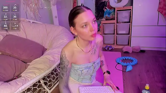 Kiralotusn Live XXX chat