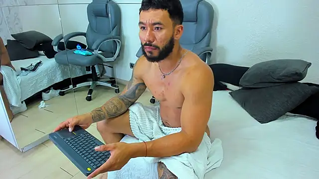 Axel_power_ élő XXX-chatje