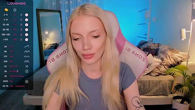 AnyaTaylor_ Live XXX-Chat