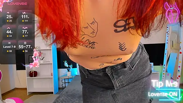 KiraNeeww Chat XXX in diretta