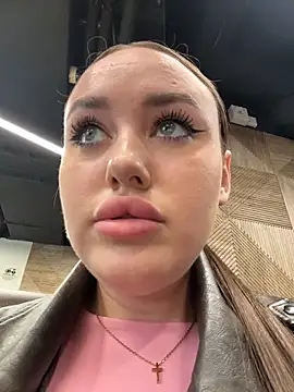 Chat XXX ao vivo de KiraSunshine