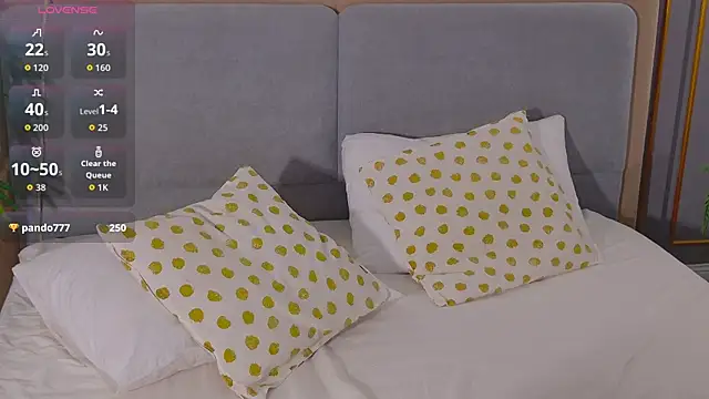 AdoraCortes' Live XXX Chat