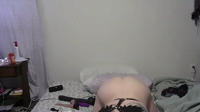 Daddysfckpet's Live XXX Chat