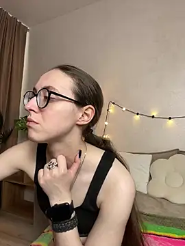 MartiniiSelenna's Live XXX Chat
