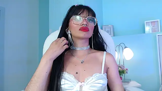 Emerald_gh's Live XXX Chat