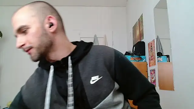عرض كام OskarBreno