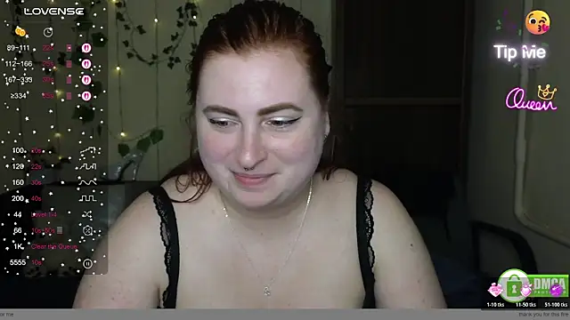 Chat +18 de Alicia_love00 ao vivo