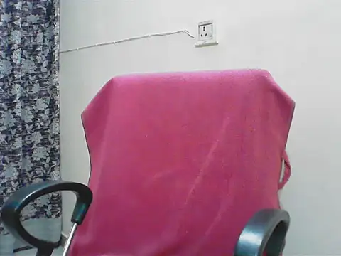 LovingPihu's Live XXX Chat