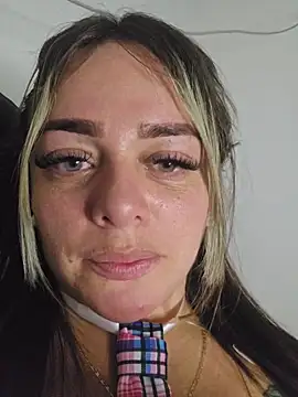 BriannaBunnyy Chat XXX live