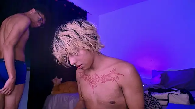 Aronn_44 webcam show