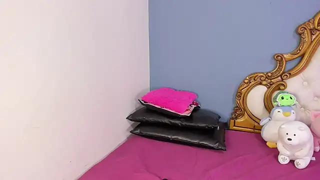 AlanaJones1 élő XXX-chatje
