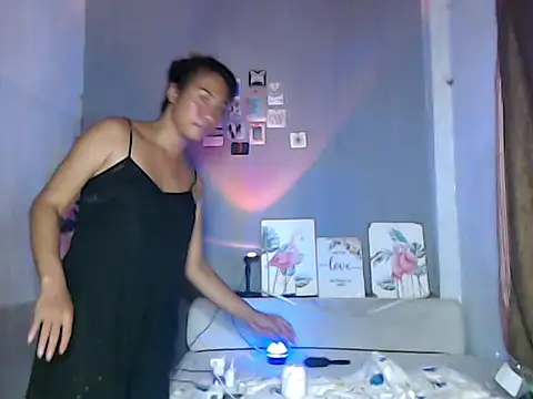 Онлайн чат XXX karriemae69