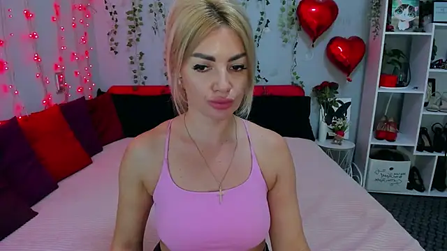 LunaBellucci live XXX chat