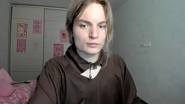 Chat +18 de milliKira006 ao vivo