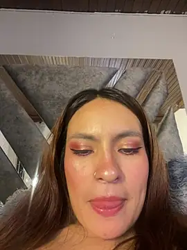 Adarha_RamirezのライブXXXチャット