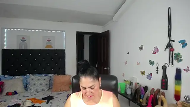 mature_bigboobs10n Live XXX chat