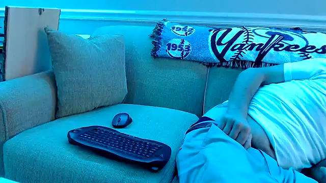 JM71325 Show in webcam