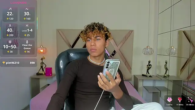 Anyelo_Twink Obrolan Langsung XXX