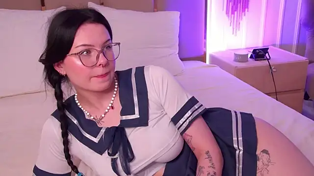 CindyMil live XXX chat