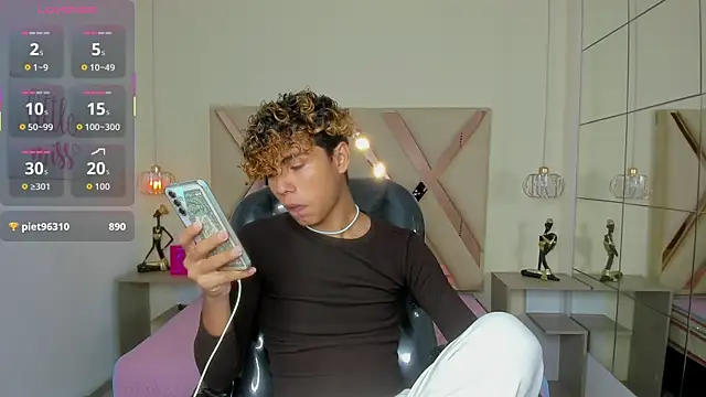 Anyelo_Twink's Webcam Show